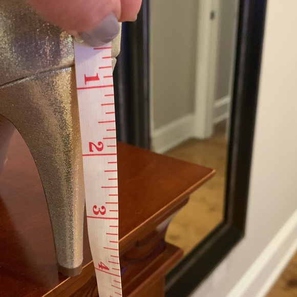 Kelly & Katie Gorgeous Gold/metallic/sparkling heels -Sz 9.5 - Picture 10 of 11